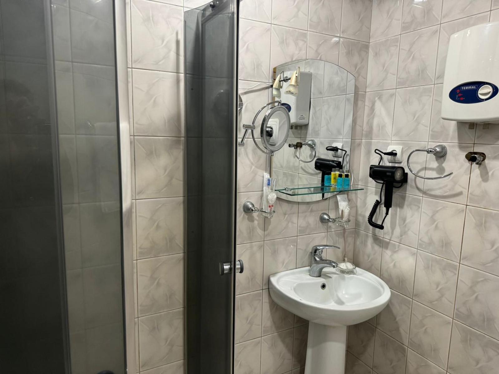 Lalaner Hotel Sisian Chambre photo