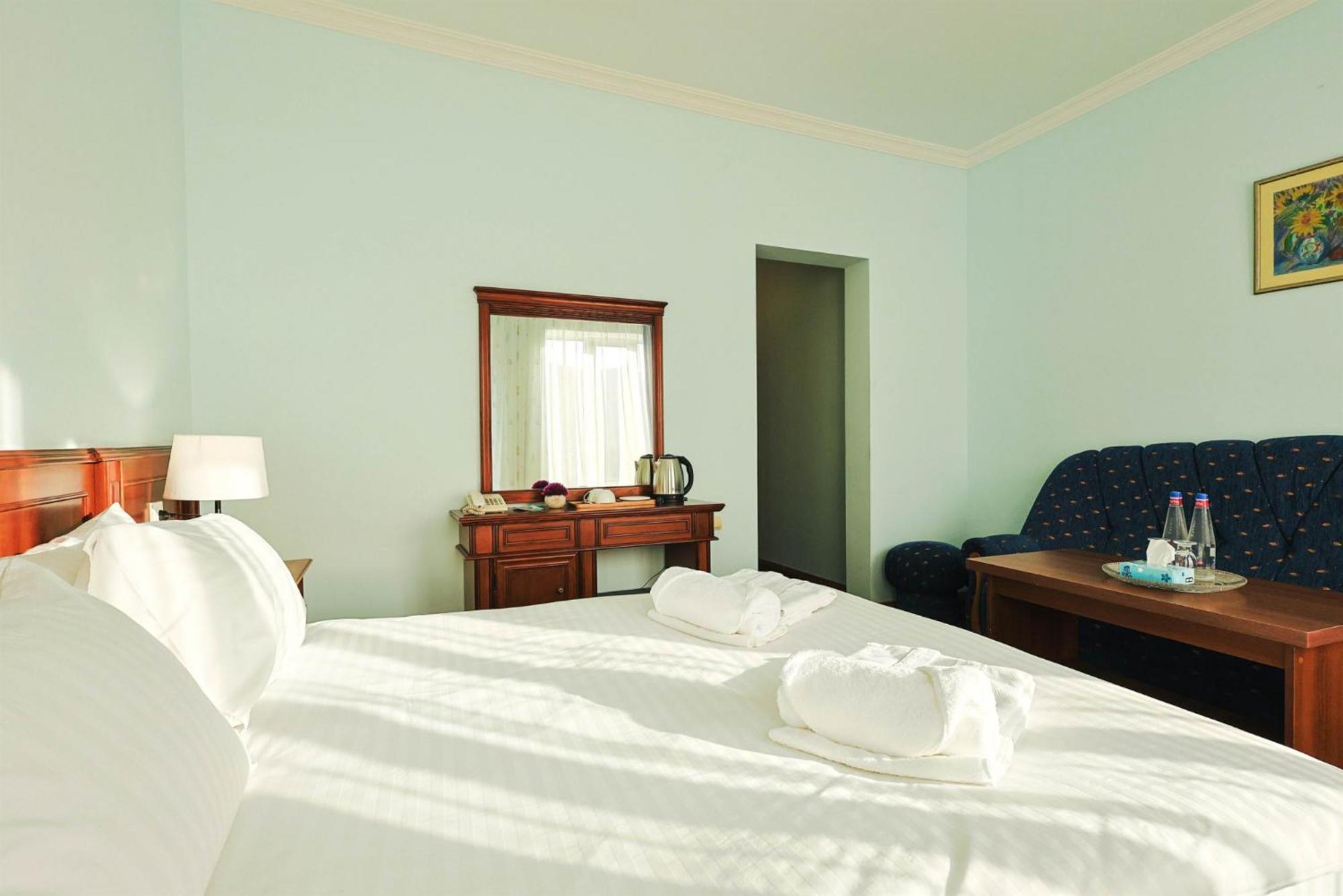 Lalaner Hotel Sisian Extérieur photo